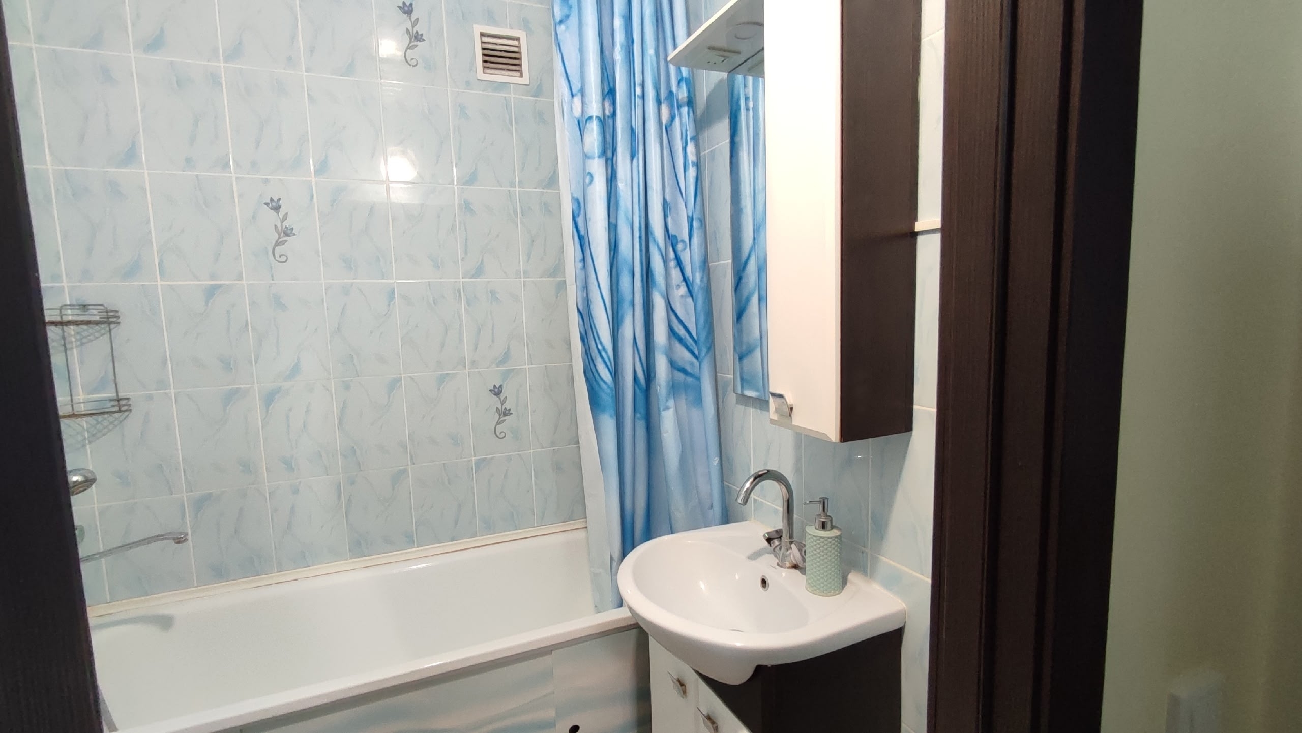 Сдается на длительный срок большая (4)