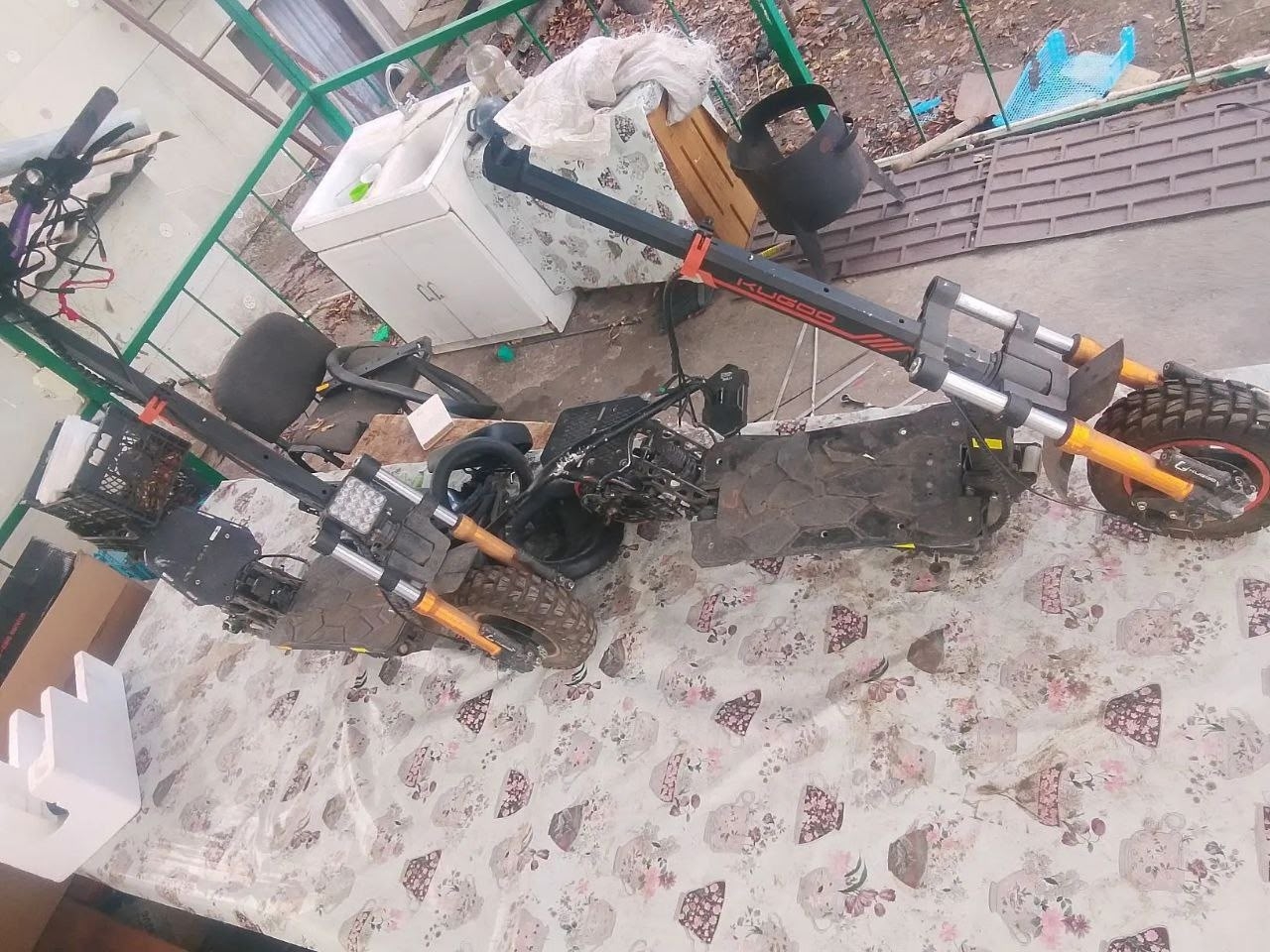 Продам самокаты сразу 2 ,один (2)