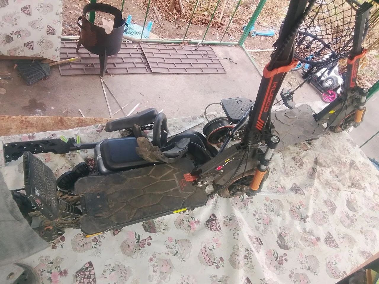 Продам самокаты сразу 2 ,один (1)