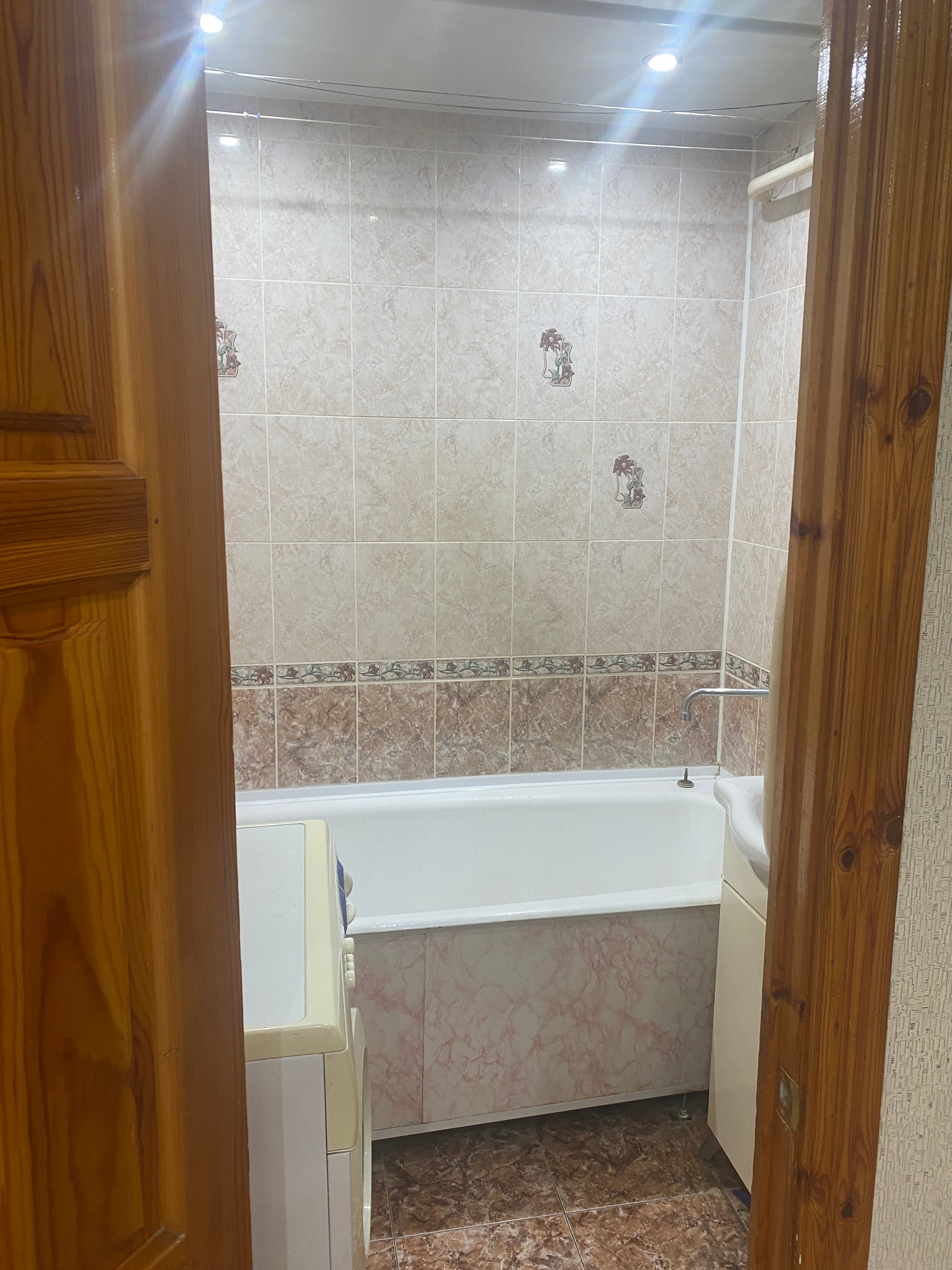 Продается 2-комнатная квартира улучшенной планировки (4)