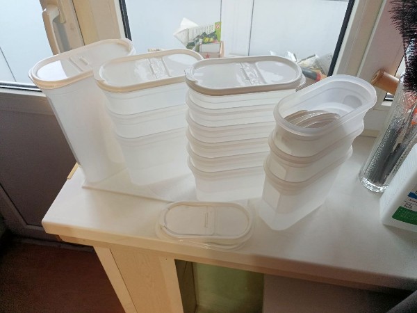 Контейнеры для круп: отдаю за