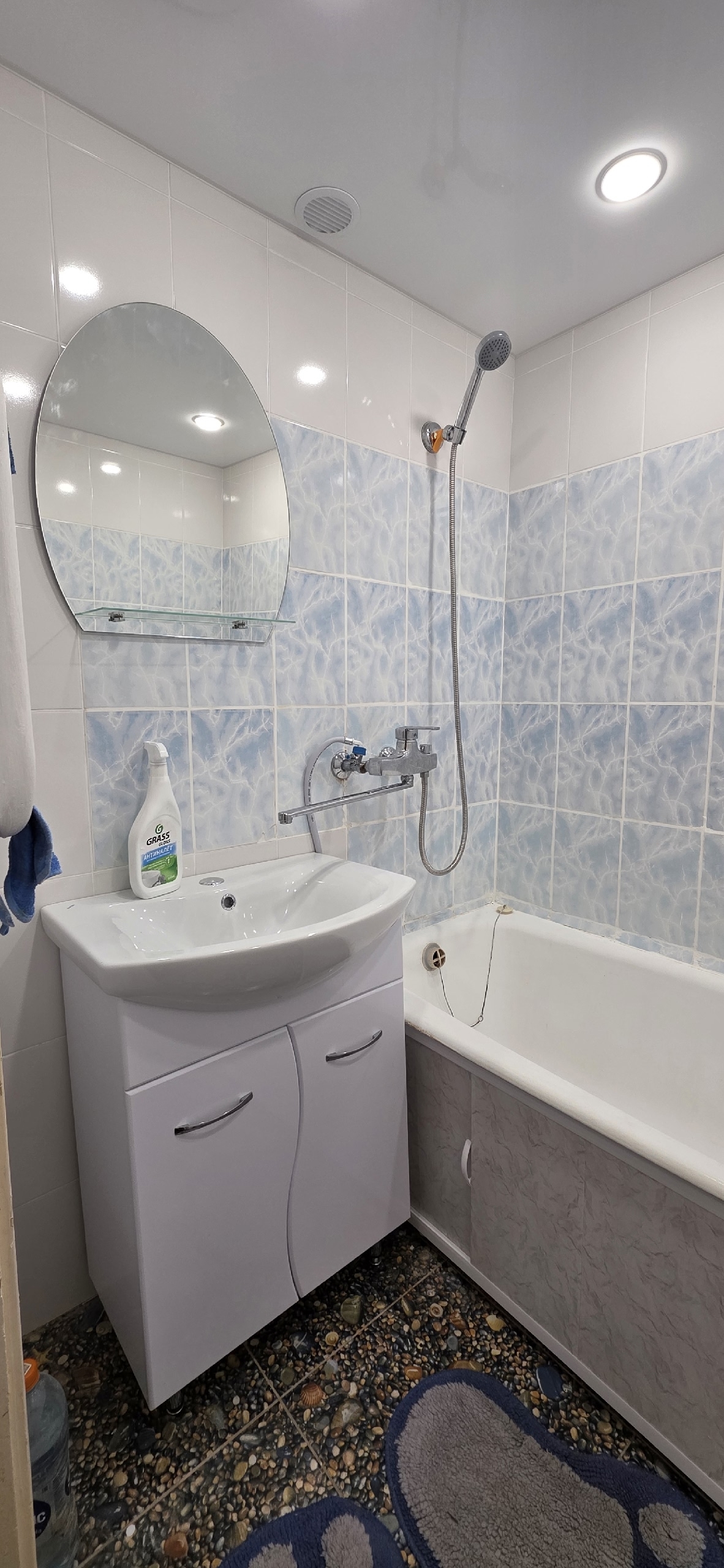 Сдается уютная двухкомнатная квартира по (3)