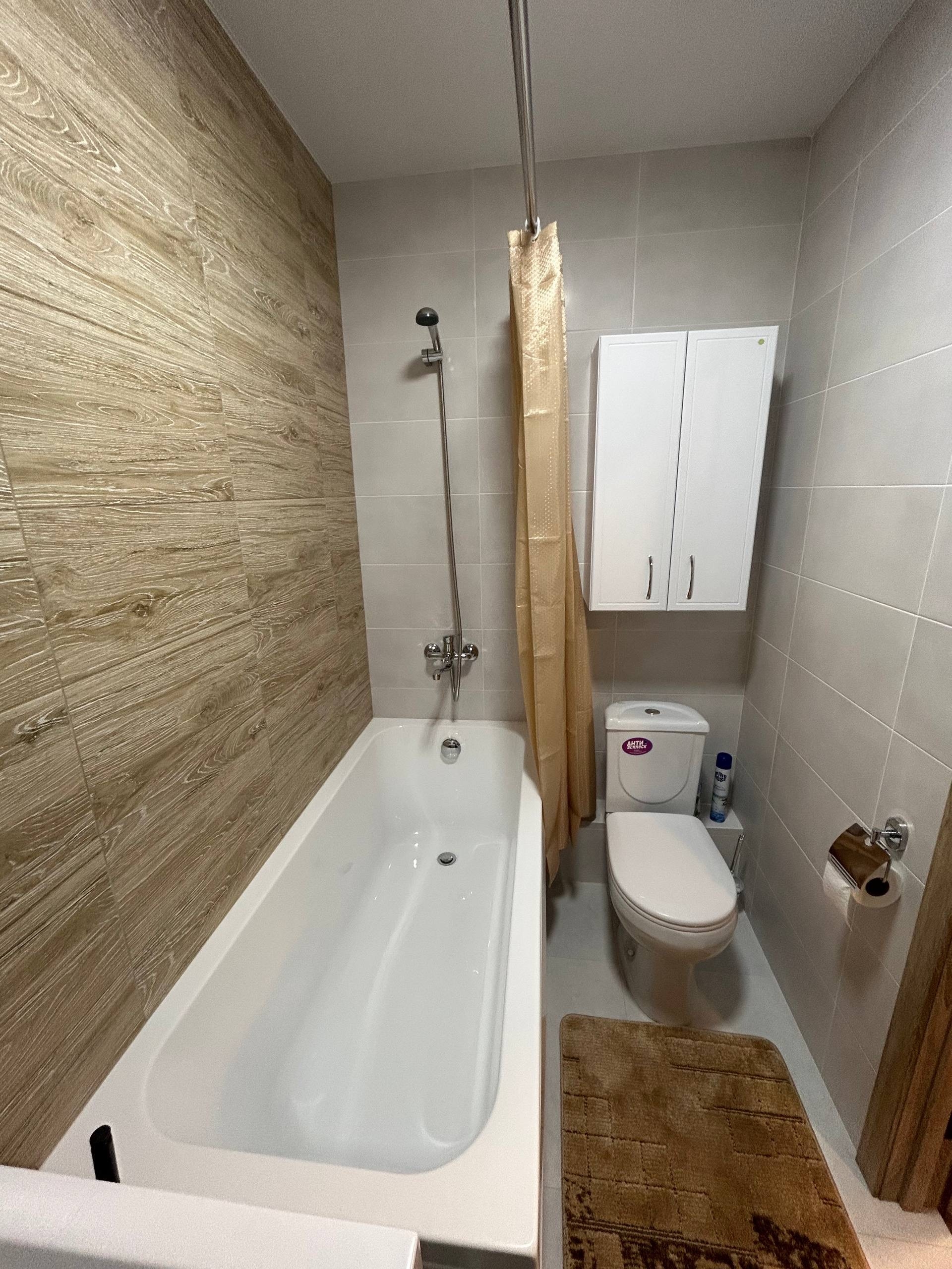 Продаётся 1-комнатная квартира в центре (5)