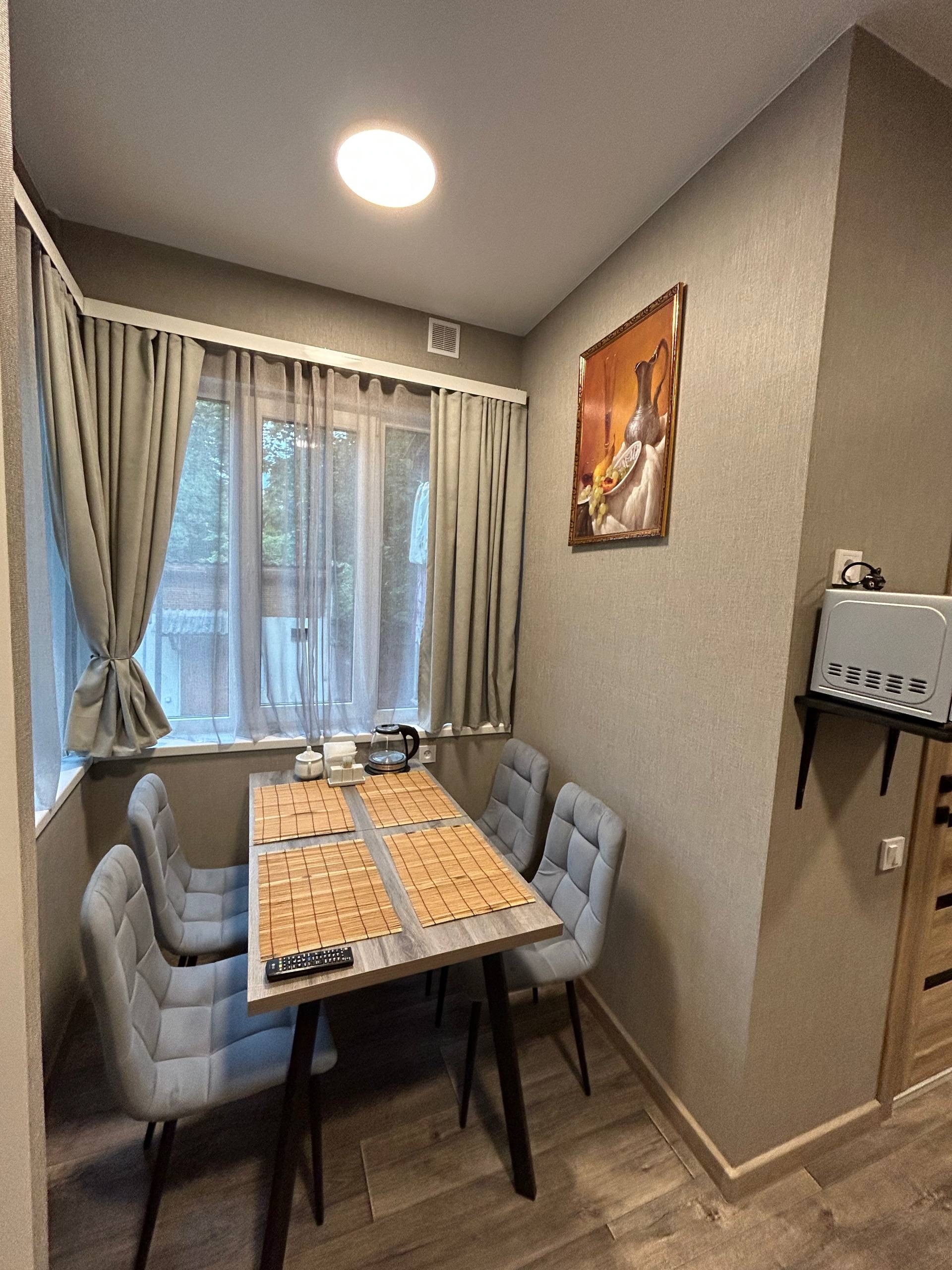 Продаётся 1-комнатная квартира в центре (1)