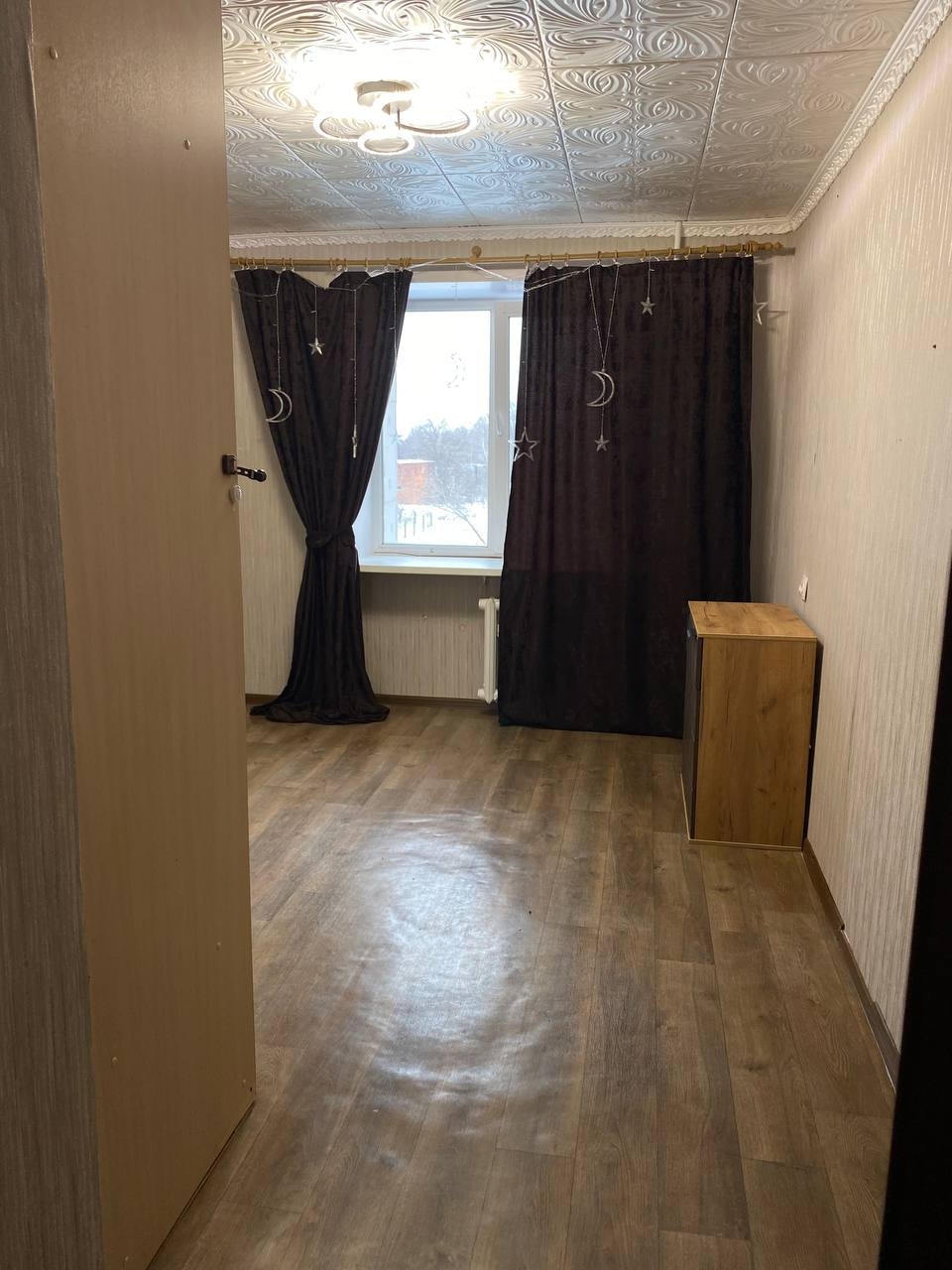 Сдаётся двух комнатная квартира по (3)