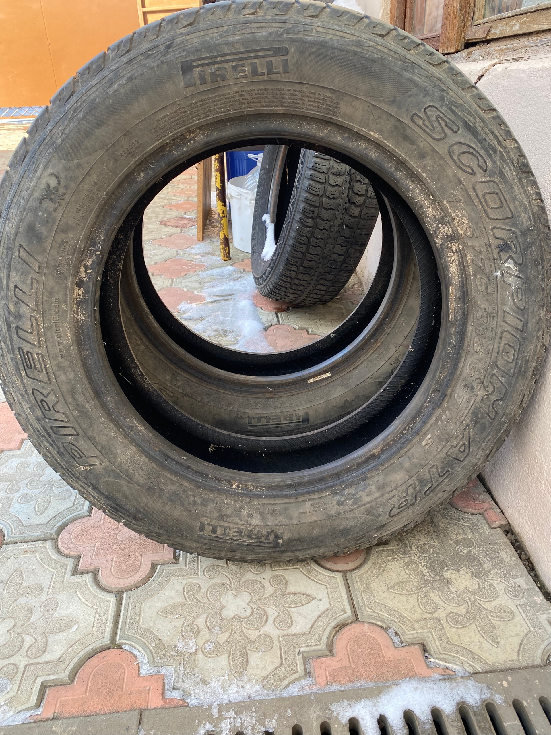 Колеса на ниву r16. Perelli (1)