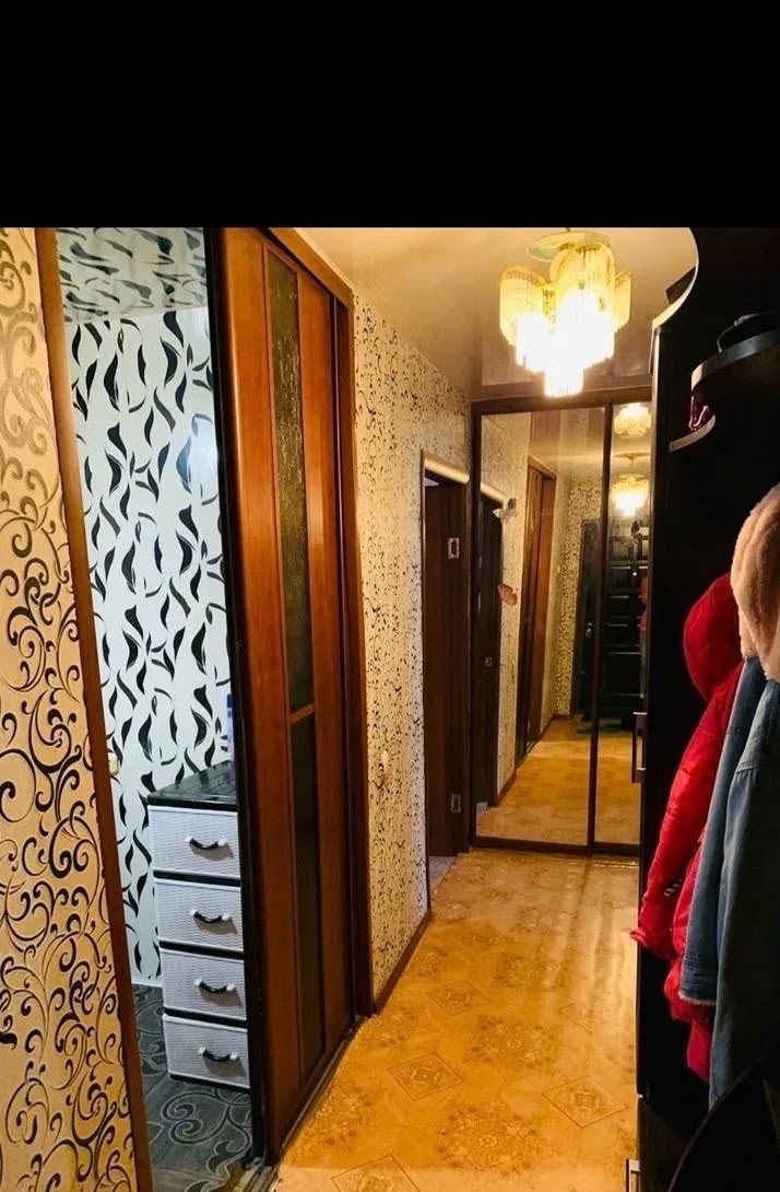 Сдам 2 ком квартиру на (6)