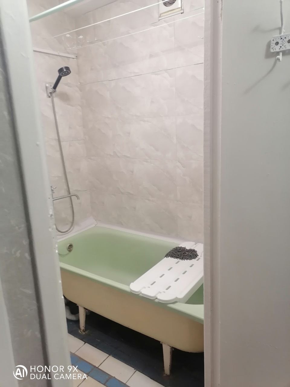 Сдам 2 комнатную квартиру по (6)