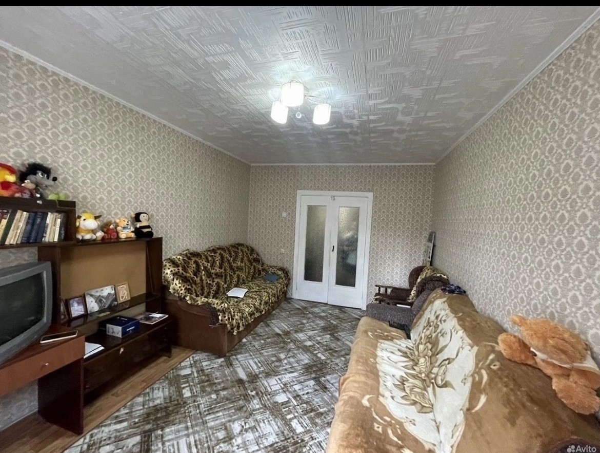 Продам 2 комнатную квартиру улучшенной (2)