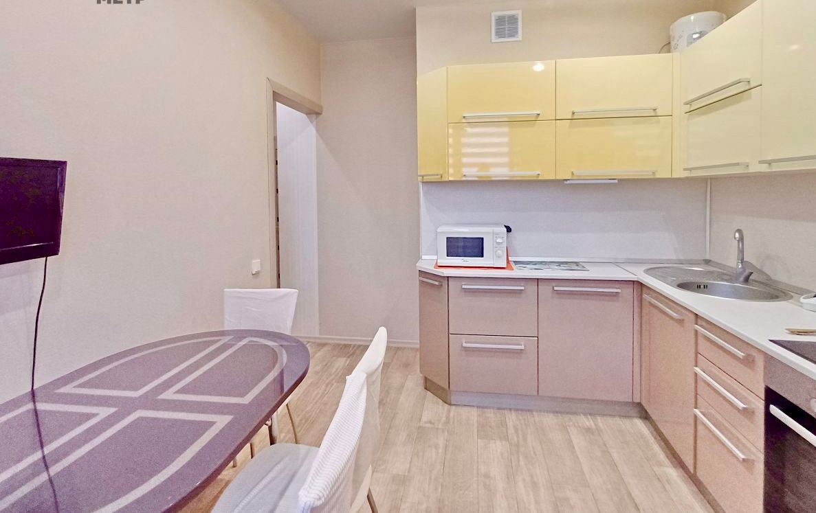 Сдаётся уютная двухкомнатная квартира на (1)