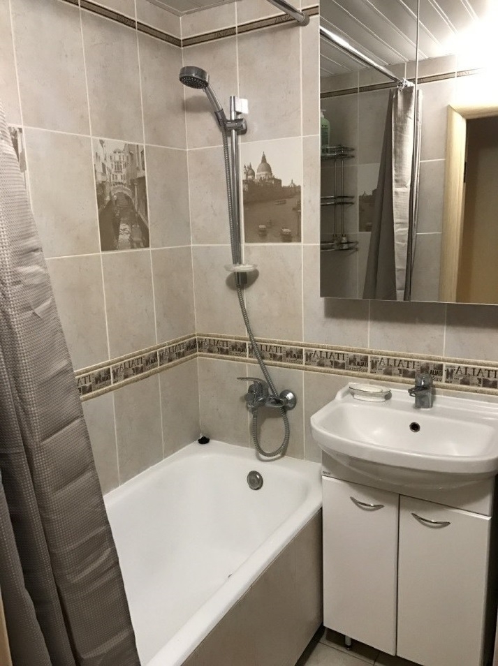 Сдается чистая и светлая однокомнатная (3)