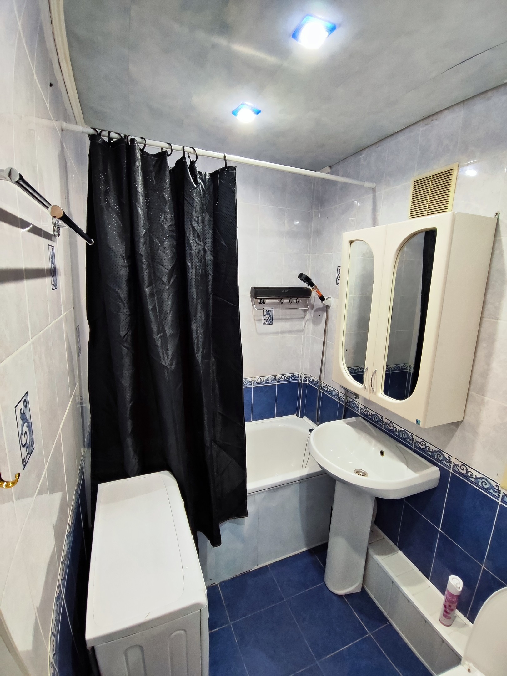 Сдам 2х комнатную квартиру в (7)