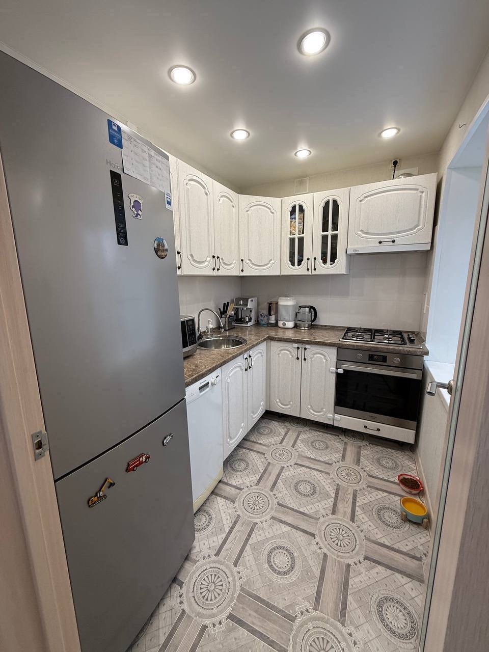 Продам 2х комнатную квартиру в (3)