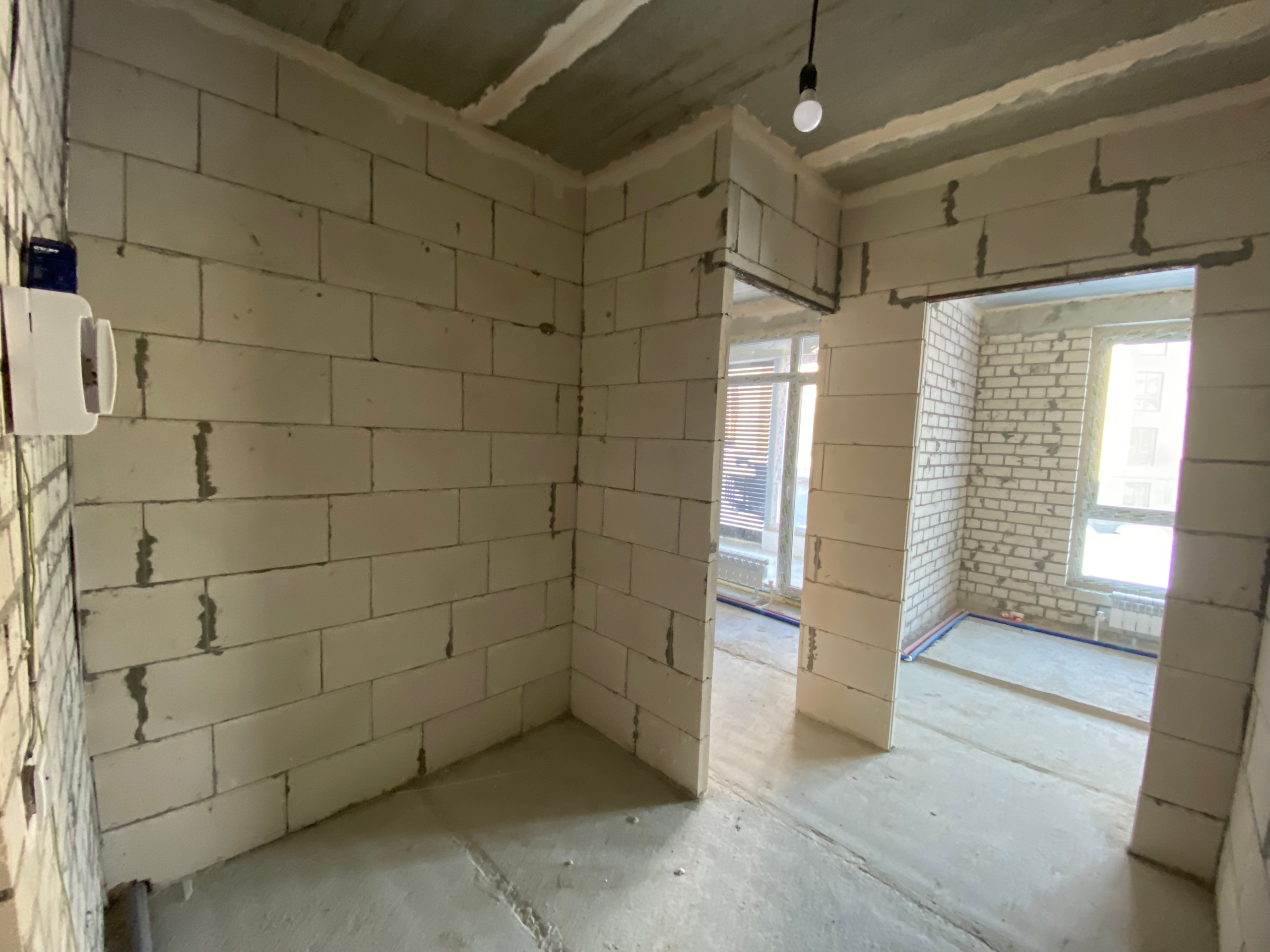 Продам однокомнатную квартиру в новом (2)