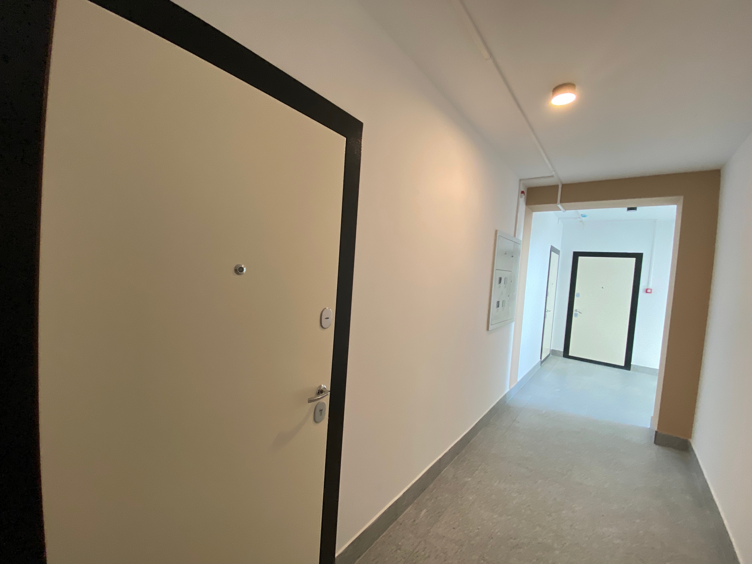 Продам однокомнатную квартиру в новом (8)