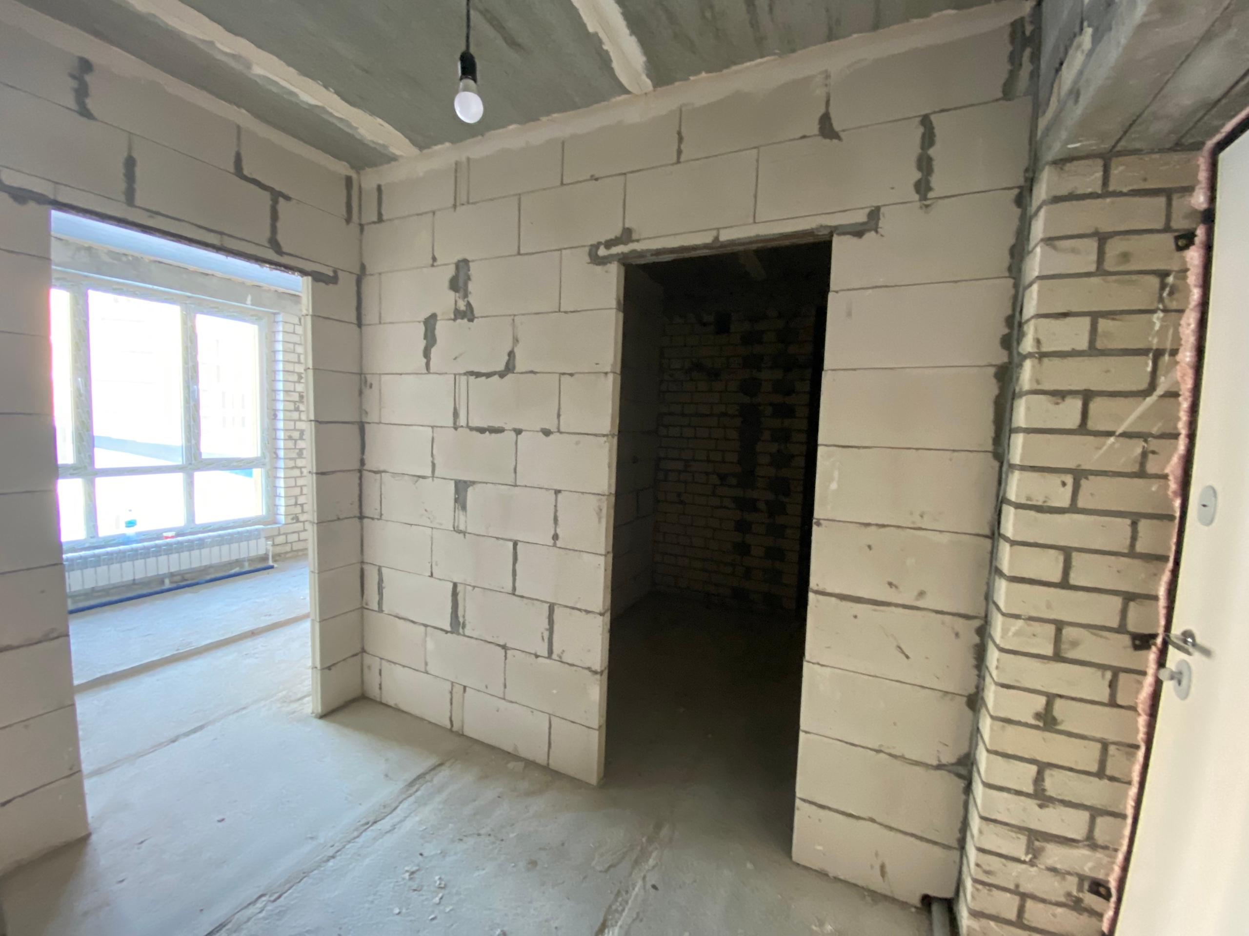 Продам однокомнатную квартиру в новом (3)