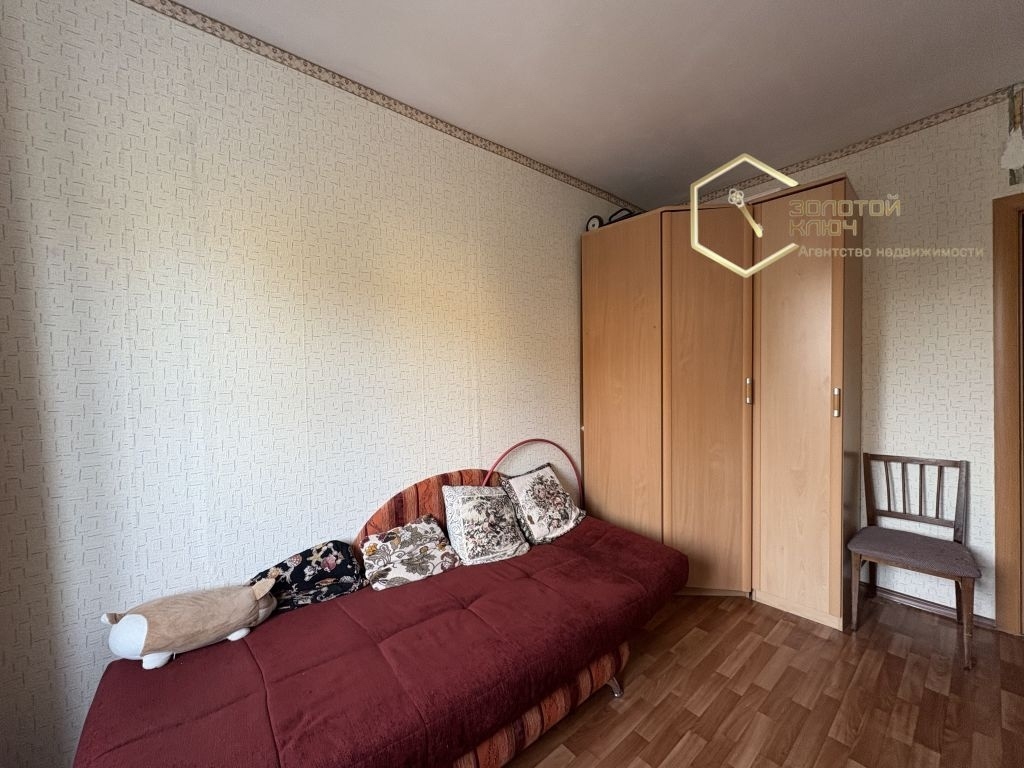 Продам трехкомнатную квартиру по адресу: (4)