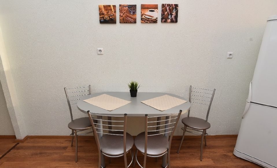 Сдается чистая и светлая однокомнатная (3)