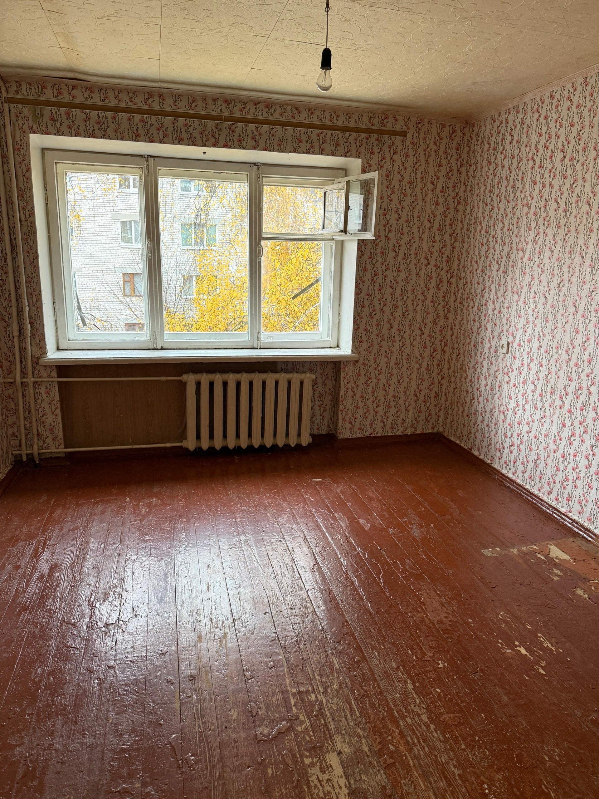 Продается м/с ул. М. Тореза (1)