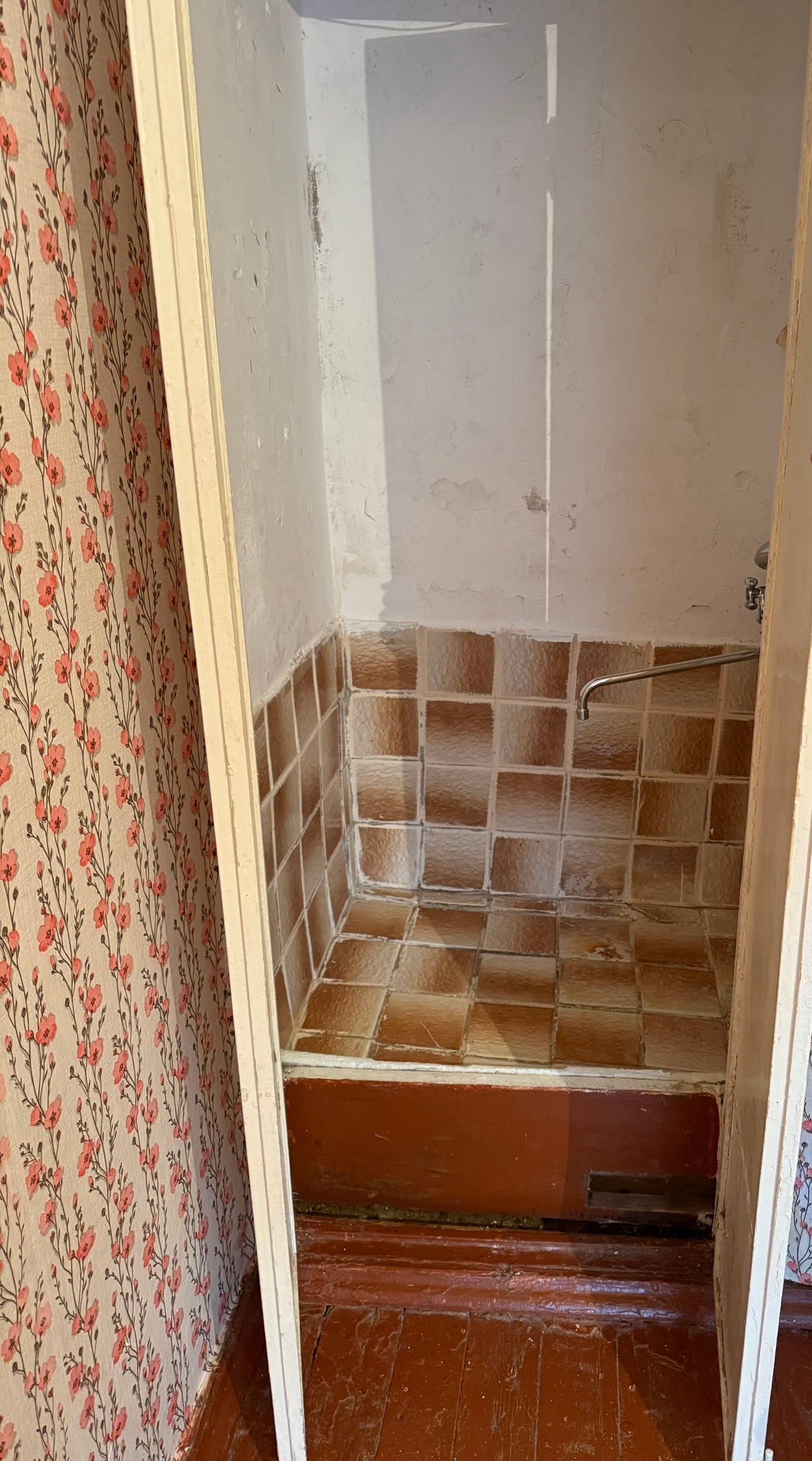 Продается м/с ул. М. Тореза (2)