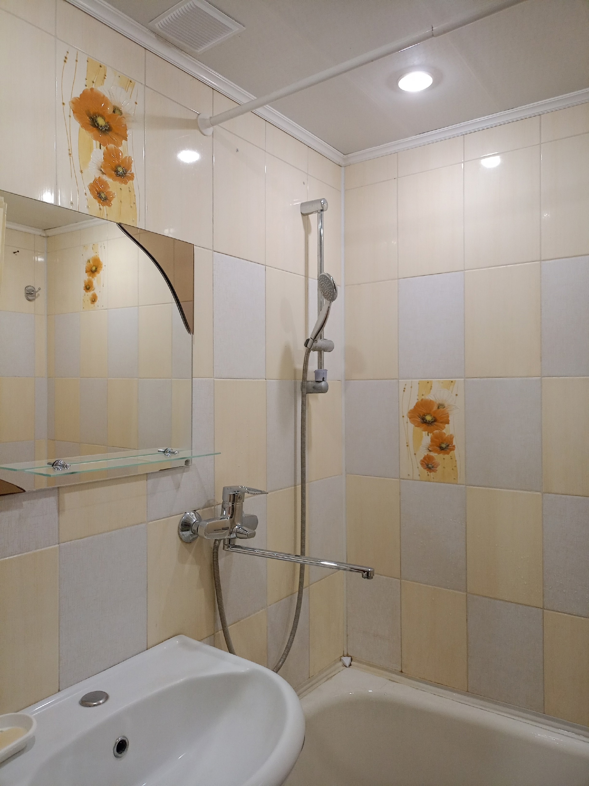 Сдаётся на длительный срок однокомнатная (6)