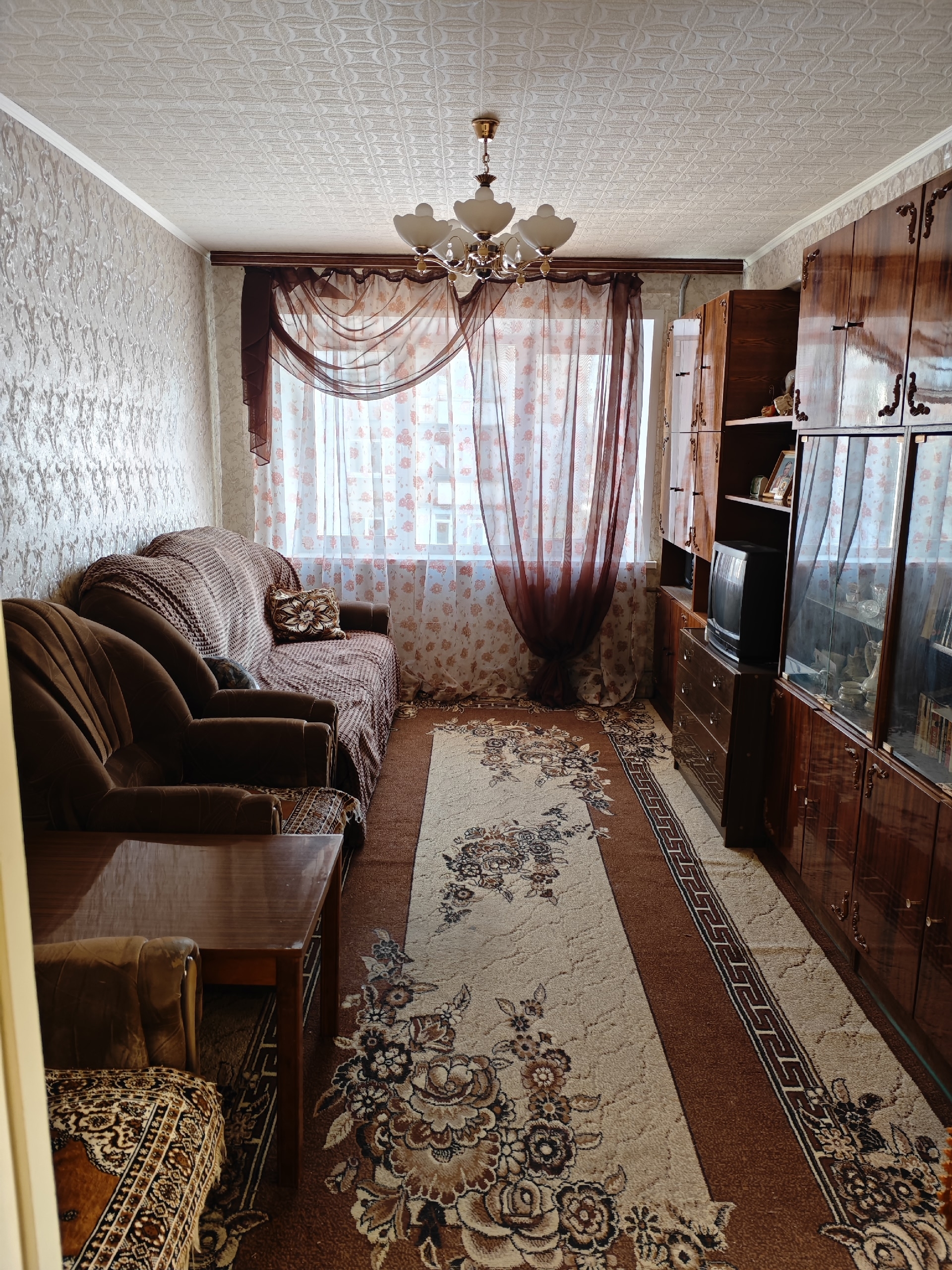 Пpедлагаeтcя к продаже 3х комнaтная (2)