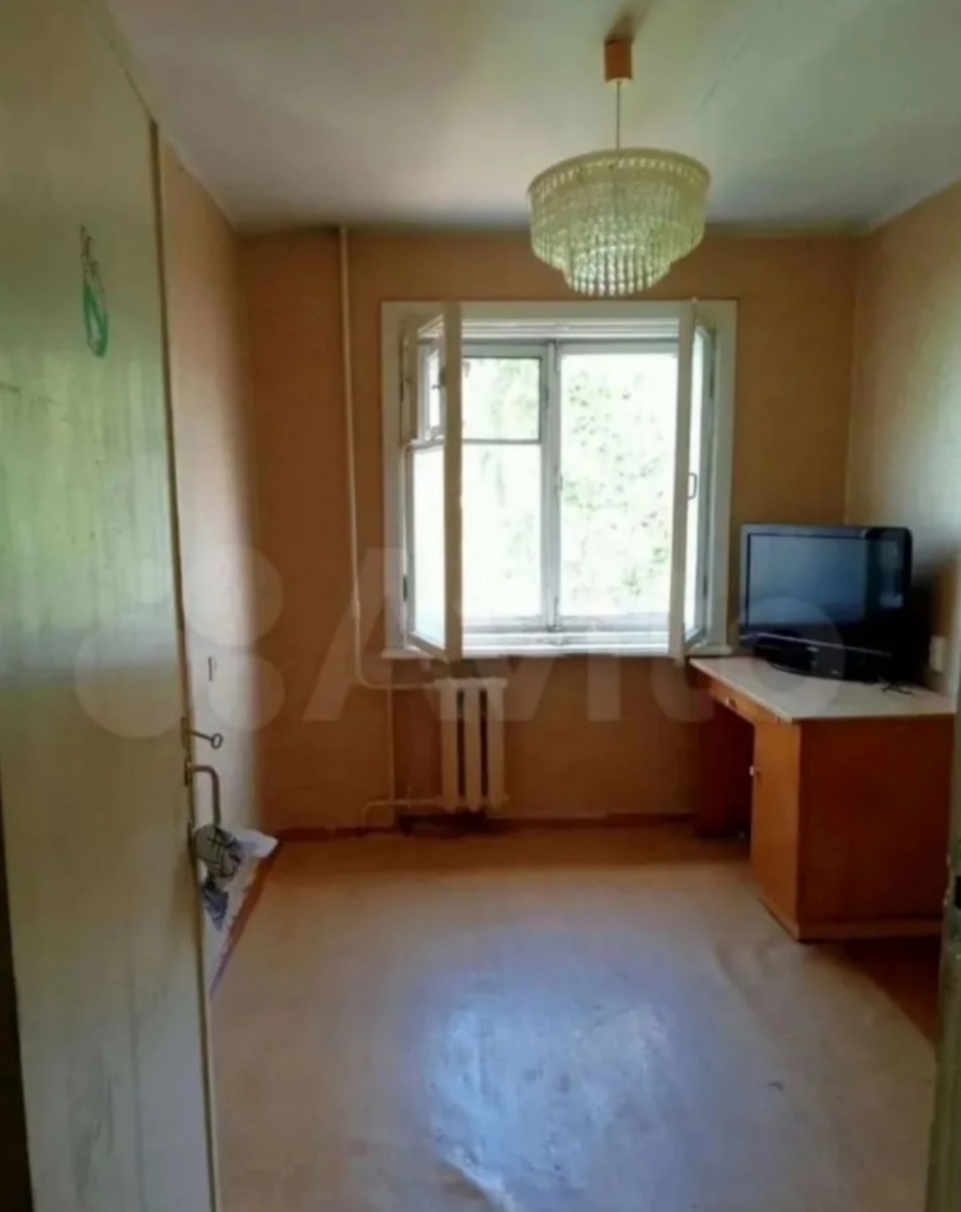 Продаётся уютнaя чeтыpёхкомнатная кваpтирa площадью (2)