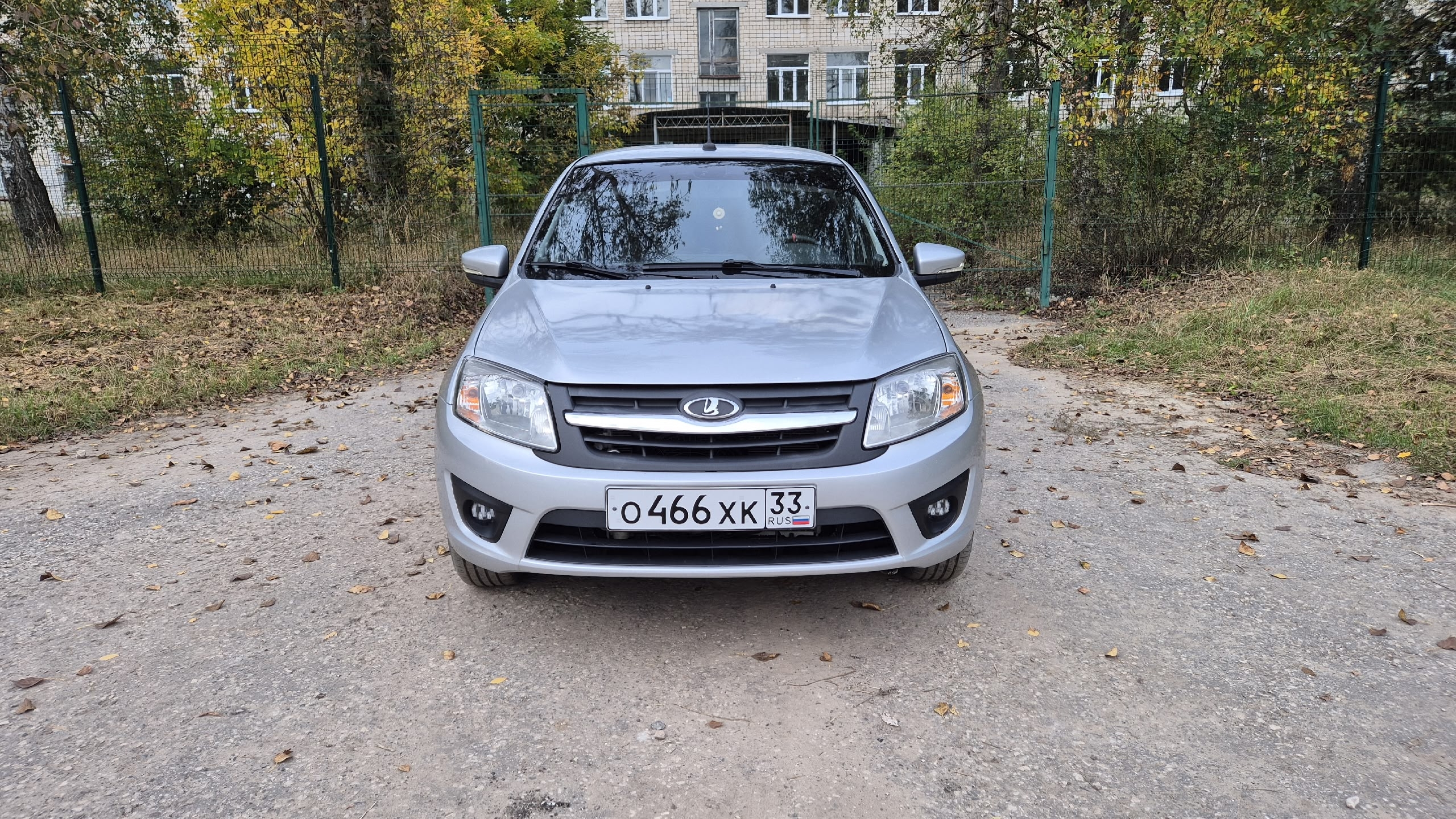 Продам Ладу Гранту 2015 года (8)