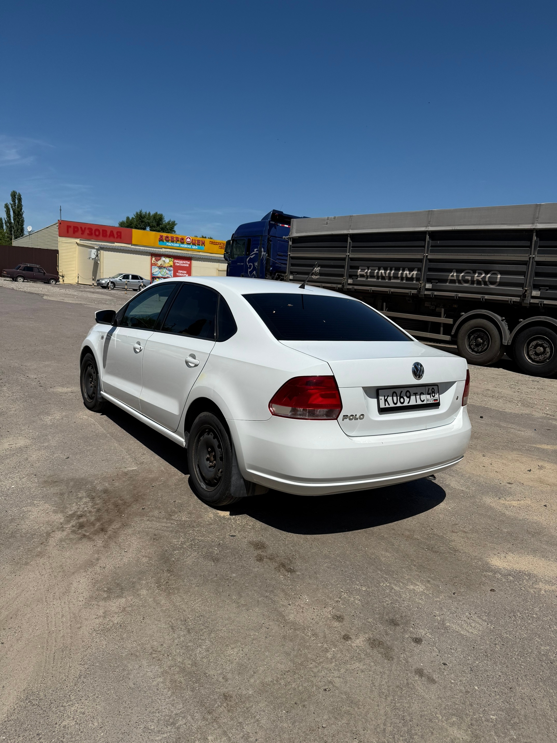 Volkswagen Polo 2014 1.6 механика (6)