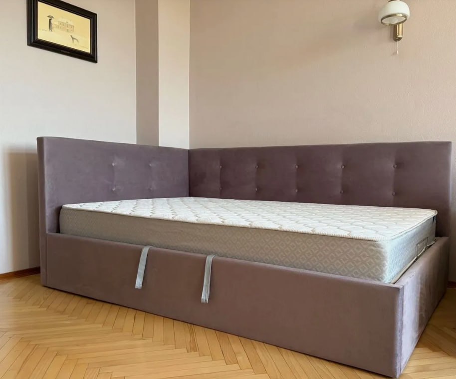 Диван и кровать: цена 6000
