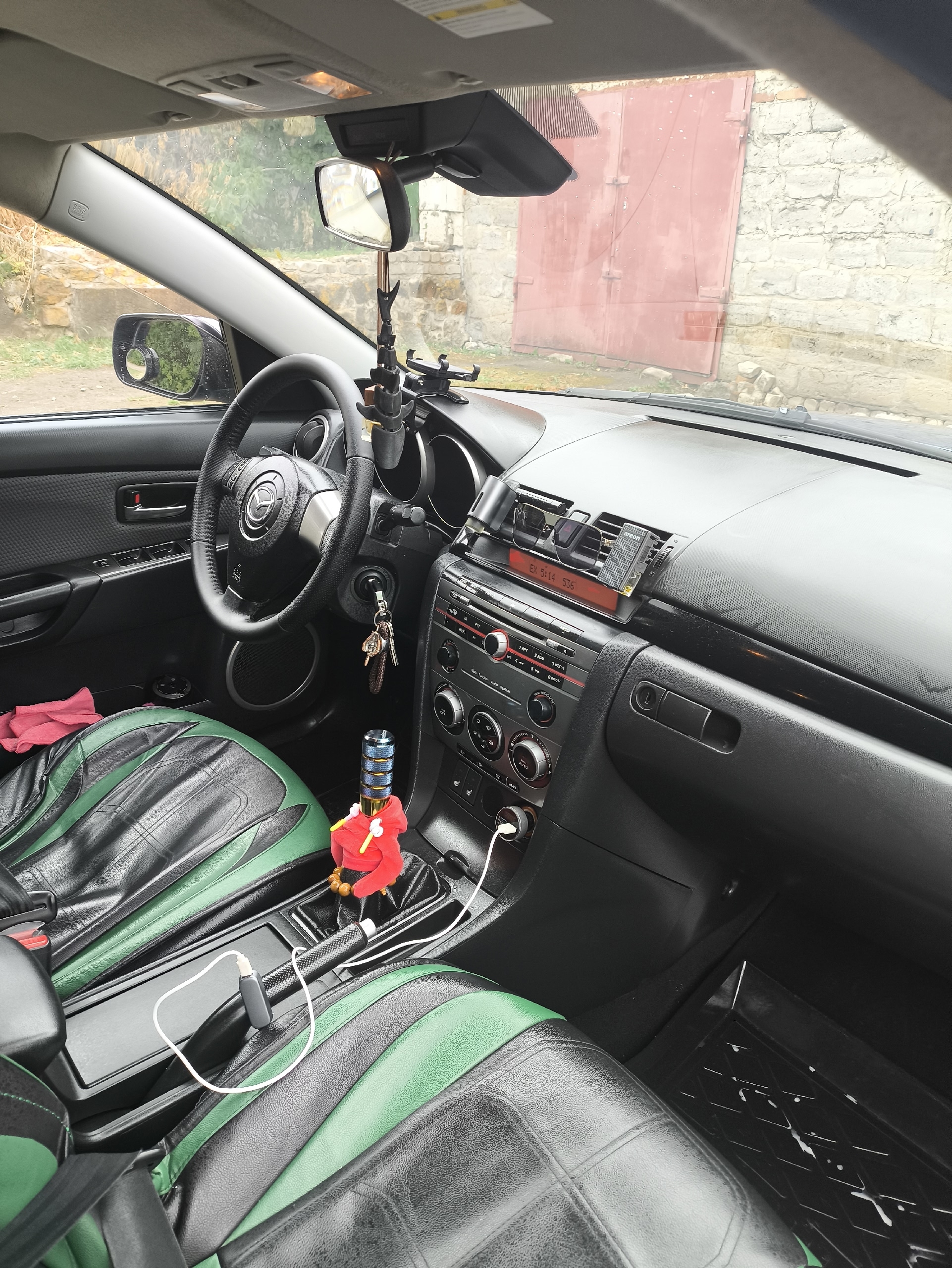 Продается Mazda 3 2.0 MT. (5)