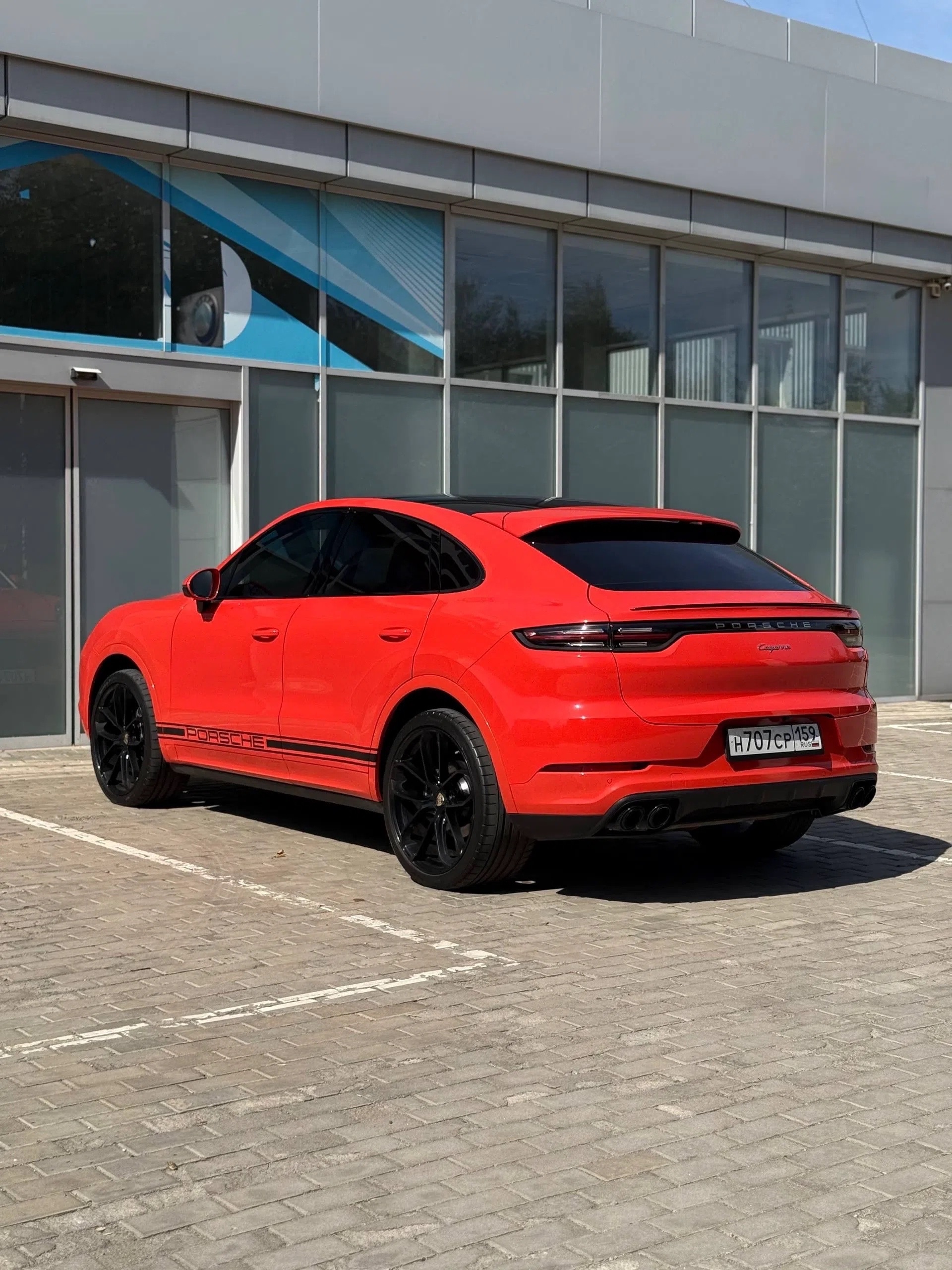 Porsche Cayenne Coupe 2020 год (3)