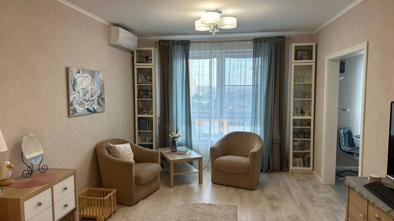 Сдается просторная 1-комнатная квартира, Донецк
