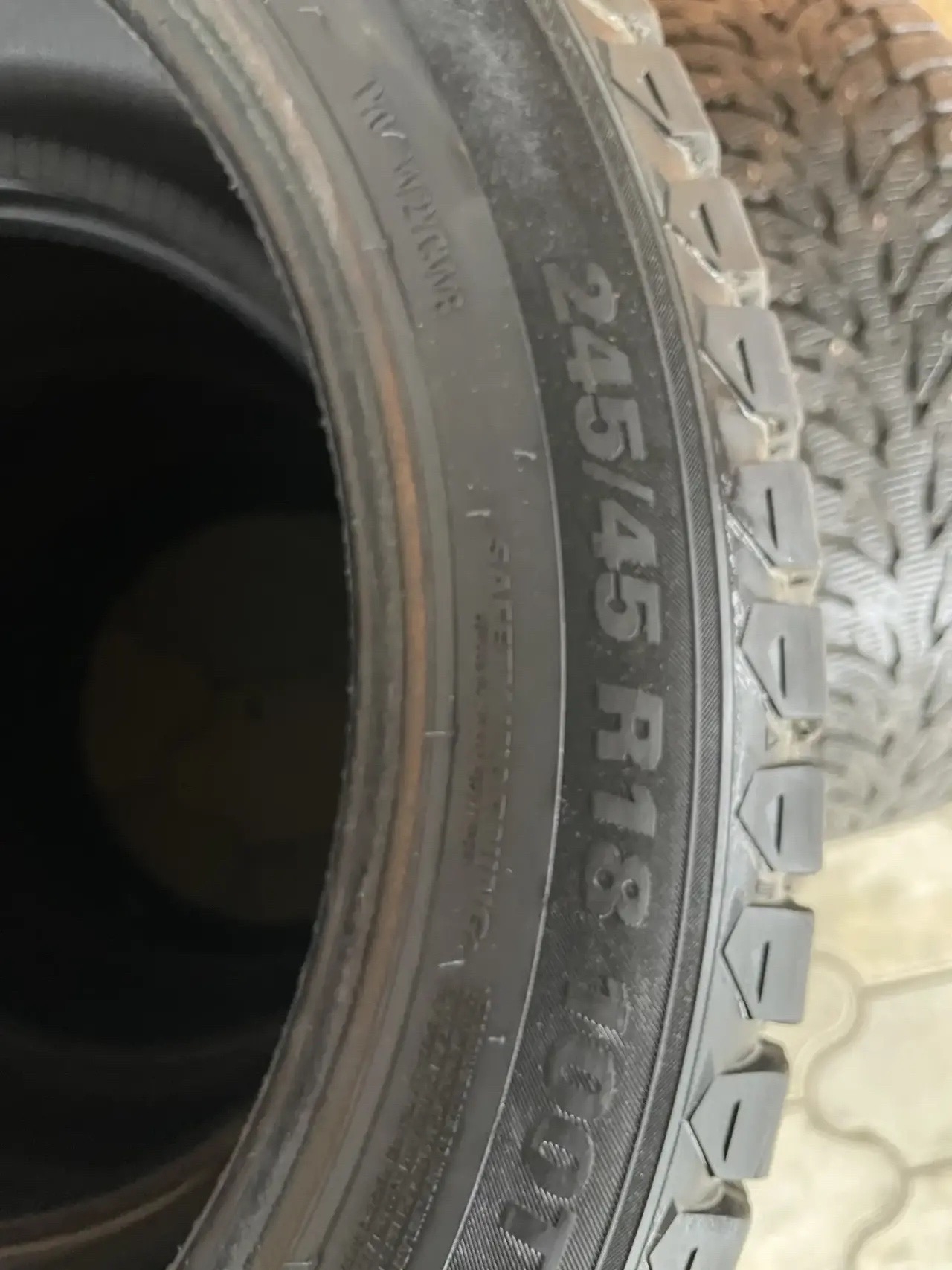 Продам зимнюю шипованную резину KUMHO (3)