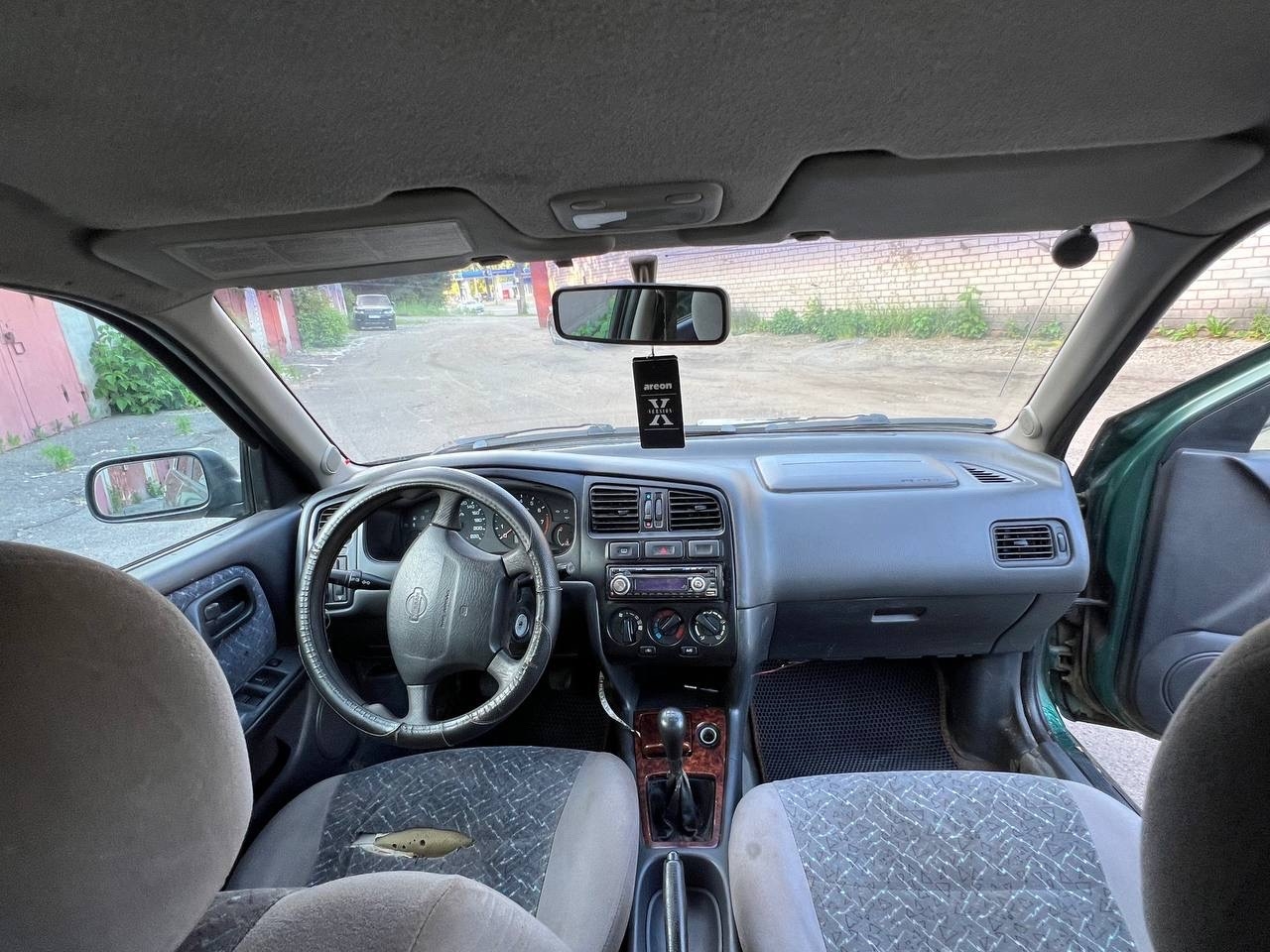 Nissan Primera P11 1998 года (3)