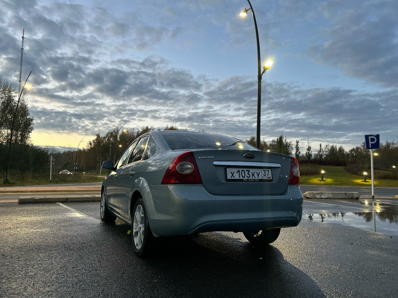 Ford Focus 1.8 механика продаю (9)