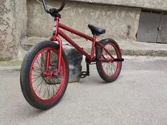 Продаю BMX-байк в идеальном состоянии.
